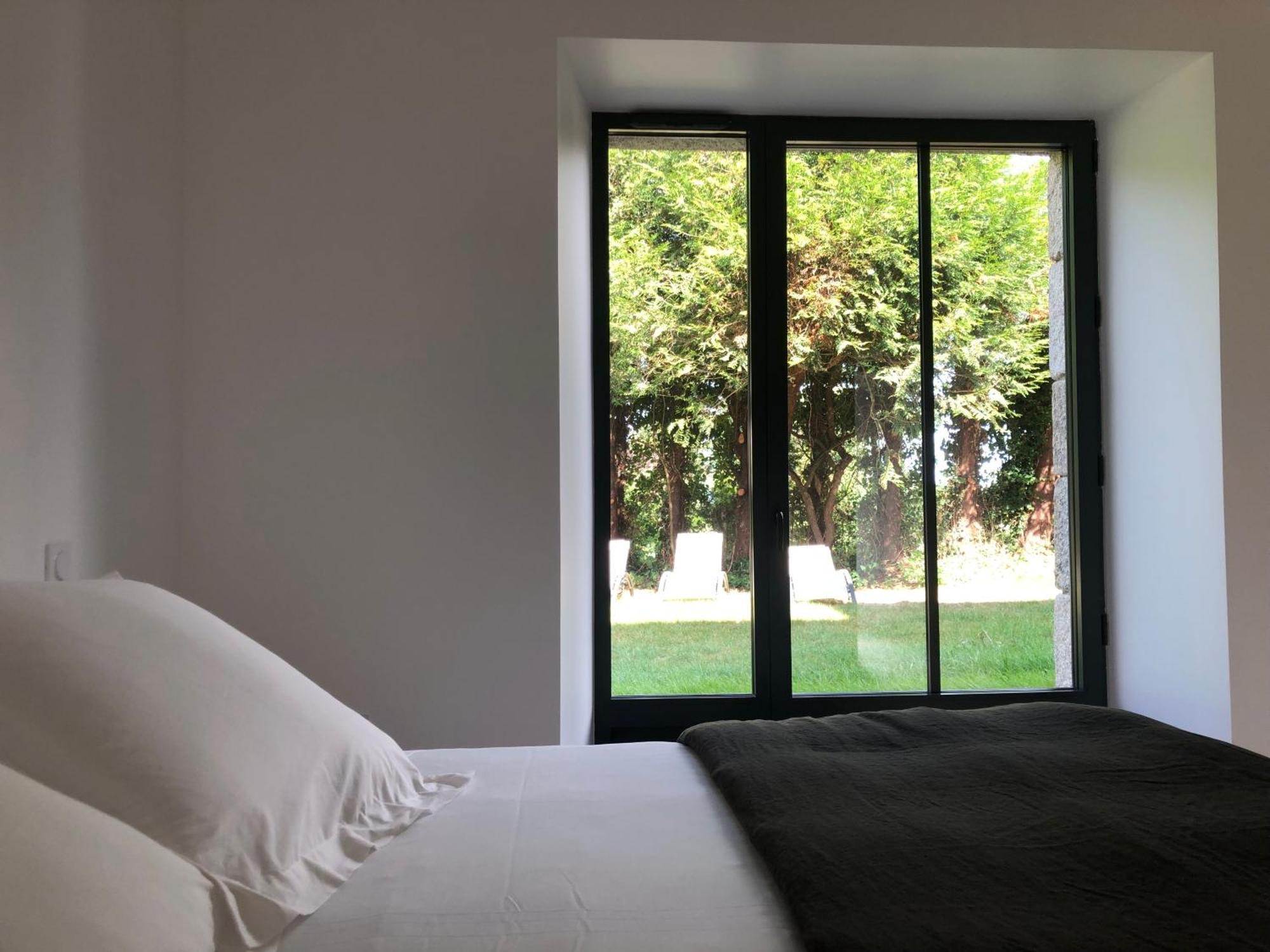 Les Ecolodges Sous Le Phare Louannec Luaran gambar