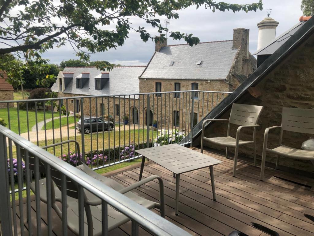 Les Ecolodges Sous Le Phare Louannec Luaran gambar
